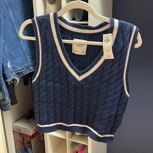 Cute never worn tags on sweater vest